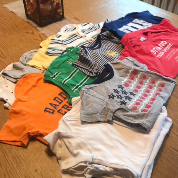 Bundle of 10 onesies - Picture 2 of 7